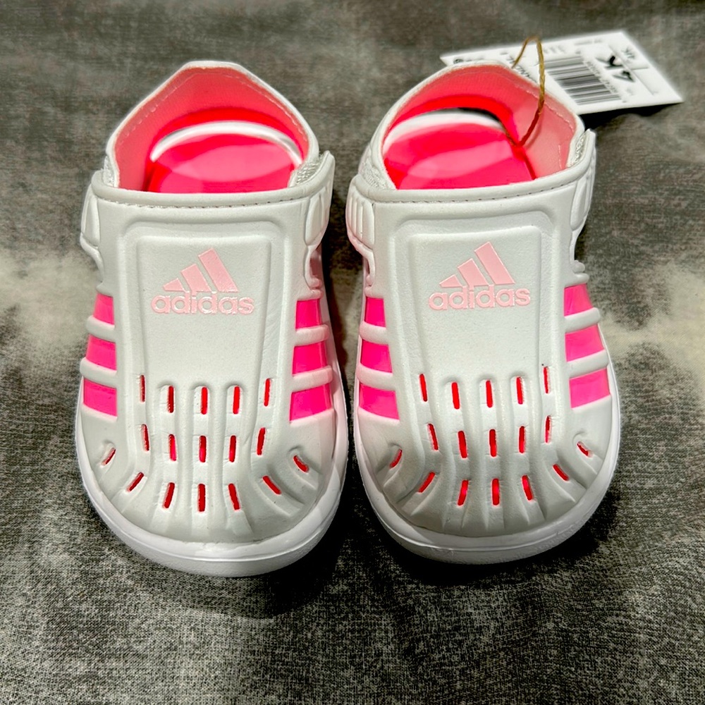 🩷🤍🩷ADIDAS WATER SHOES🩷🤍🩷